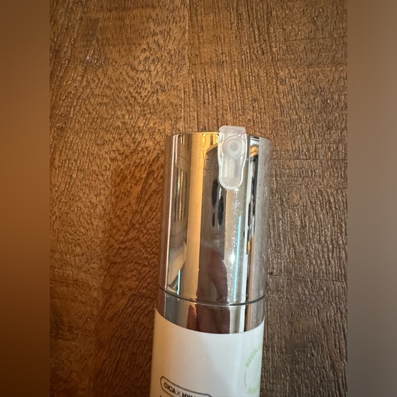 NEW VT COSMETICS Mild Reedle Shot 50 - full size - PURCHASED IN KOREA - Picture 2 of 3